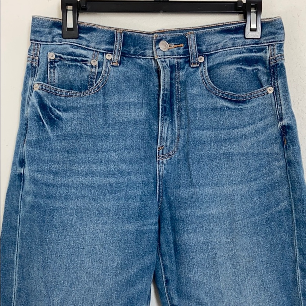 American Eagle mom jeans